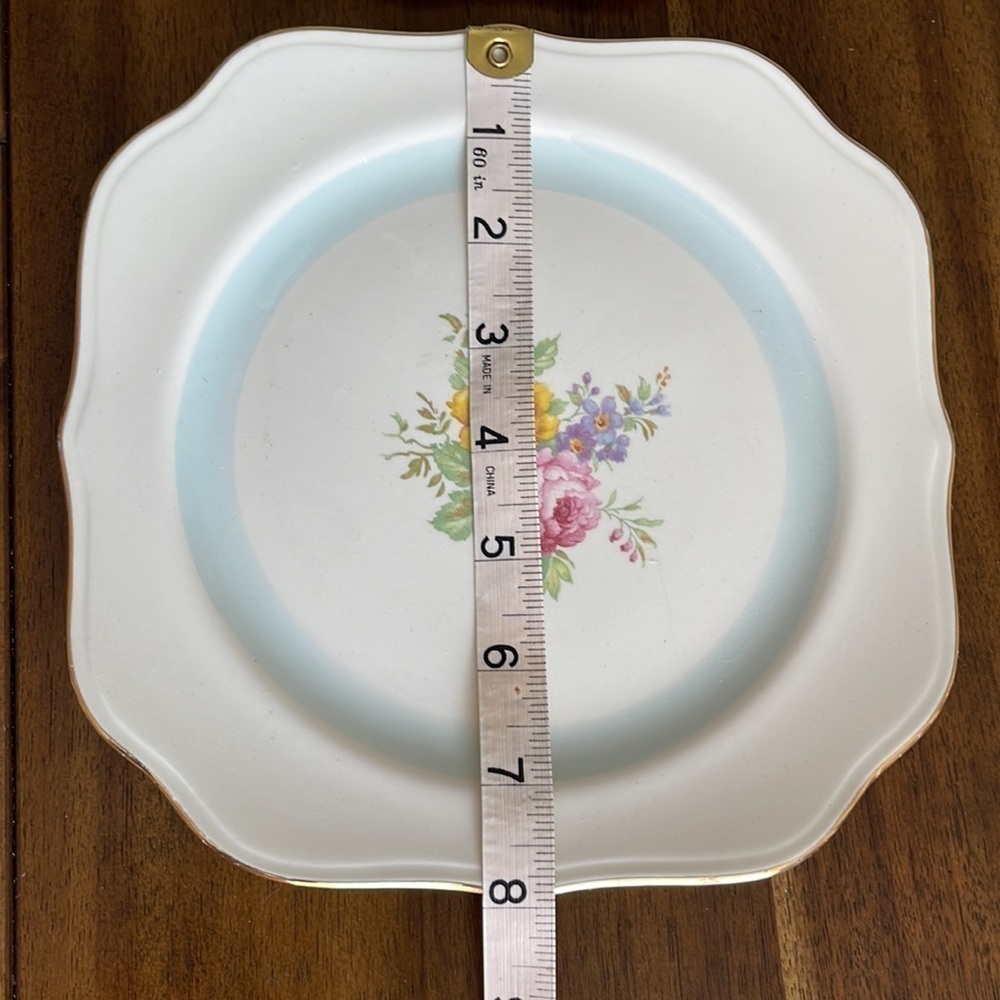 Vintage set Eggshell Nautilus 8” Square salad Plates Floral Bouquet Gold Trim. - Picture 7 of 11